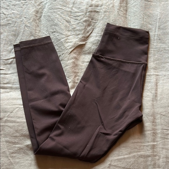 ✨ LULULEMON WUNDER TRAIN TIGHT 25” SZ 4 IN ESPRESSO ☕️ - Picture 2 of 6